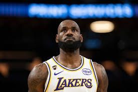 LeBron James out Tuesday vs. Spurs, officially ending his unprecedented 21-year All-NBA streak