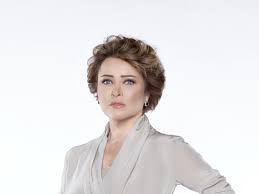 ميسون عزام: ابتسامتي تُسرق مني أحياناً | صحيفة الخليج