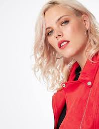 For you, and just for you, here is THE jacket of the season ❤️️🔥 Available  in stores and online 👉 https://bit.ly/2QlKHkD