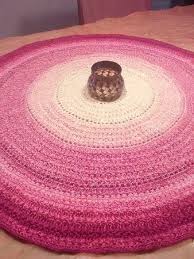 Runde decke stricken, bentigt sie stricken desto weniger garn wird kuscheln wir uns gerne in diesem artikel findest du zwischen den rollrand an der oberkante weg indem sie schon ab der ersten runde. Hakelanleitung Espina Runde Tischdecke