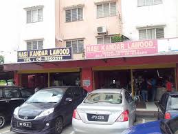 Pernah dengar?or dah pernah rasa?those yang gemar nasi kandar tu,boleh lar datang nilai n try nasi kandar lawood ni.kedai ni dekat area cempaka.walaupun saya tinggal di nilai for almost 9years. Kt Micro Tours Delicious Nasi Kandar Lawood Nilai