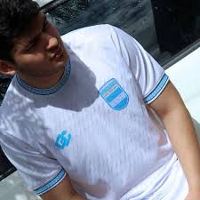 Que van a saber los chucos 😼😼😼de un buen churrasco argentino... Llegó el  gran dolor del vecino el ciclón Azul se está armando muy bien. No habrán  pretextos para darle a la