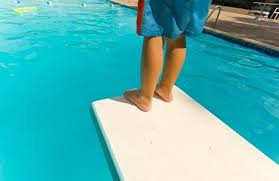 Swimming Pool Diving Boards Choosing The Best Kind For Your Needs Part 2 Diving Boards Diving Board Cool Swimming Pools