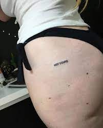 Life´s too long to wait. Tatuajes En Los Gluteos Maquinas De Tatuaje 2021