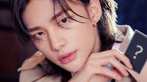 So if you see a pretty person or thing and don't have the words to describe how pretty they are, then just call. Stray Kids Hyunjin S Alleged Former Teacher Defends Him In Midst Of Bullying Allegations Allkpop