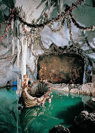 Both linderhof palace and neuschwanstein were built by king ludwig, also known as the mad king ludwig. Bavarian Palace Administration Linderhof Palace And Park Park Tour