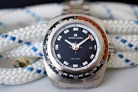The raider deep blue watch lets you stand out in a crowd with its stylish looks and high performance. Favre Leuba Raider Deep Blue Hands On With Live Photos Specs And Price Monochrome Watches