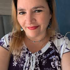 Why is my 2014 Ford Escape car radio not turning on?