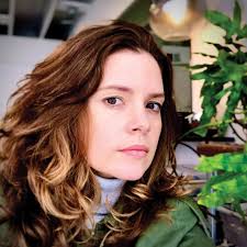 Julie Hafer's Instagram, Twitter & Facebook