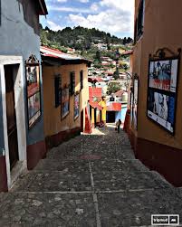 Justo Es Tiempo De Visitar Real Del Monte El Pueblo Magico Minero A 2 700 Metros Sobre El Nivel Del Mar Su Fria Temperatura Hara Q Instagram Structures Alley