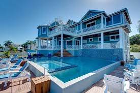 Waterfront Home Private Pool On The Bay Large Private Dock Bradenton Beach Anna Maria Island Bradenton Beach Island Vacation Rentals