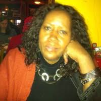 Roslyn Collins's Instagram, Twitter & Facebook