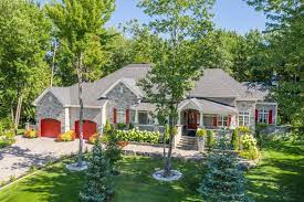 Discover the best of mascouche so you can plan your trip right. Majestueuse Maison Du Quartier Mascouche Heights Disponible Sur Le Marche Joli Joli Design