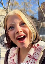 Simply Oversharing Leila