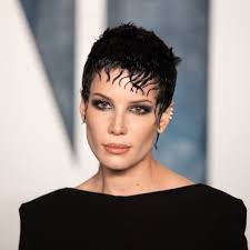 Francheska Martinez's Instagram, Twitter & Facebook