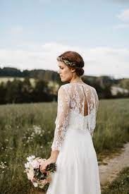 Relaxed And Natural Barn Wedding In Germany Junebug Weddings Wholesale Wedding Dresses Panina Wedding Dresses Wedding Dresses
