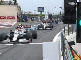 Max verstappen partirá desde la pole position tras dar un mazazo sobre la mesa en la clasificación del sábado, por delante de los mercedes de lewis. Jcdzpgglkmlgkm