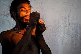 Resultado de imagem para imagens de um viciado