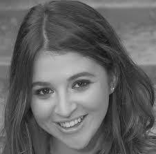 Sarah Shindler's Instagram, Twitter & Facebook