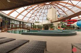 Hours, address, aquapark nymphaea orade reviews: Aquapark Nymphaea Oradea Bild Von Aquapark Nymphaea Orade Oradea Tripadvisor