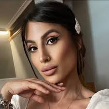 Efecto lifting casero con Nivea: tu piel estirada en 15 minutos ✨ ¿Te  imaginas un botox exprés con cosas que tienes en casa? Esta mascarilla  casera con Nivea es lo más. Tensa,