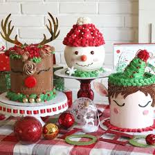 Cakes Cookies Cupcakes On Instagram Do You Need Some Inspiration How To Decorate C Christmas Cake Decorations Christmas Cake Mini Christmas Cakes
