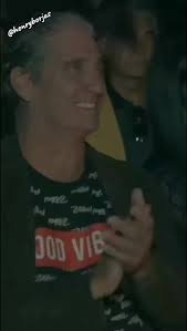 ( La primera de la parte final ) Del concierto de Daniel Sarcos