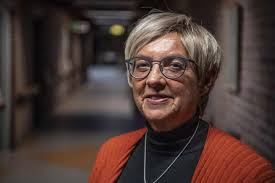 Bøvlet slutter for Ingrid: Nu får de frivillige på alle plejehjem støtte af  kommunen