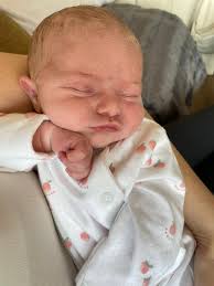 Can anyone help my friend ! She was only there for 16mins yet coming up  with this x