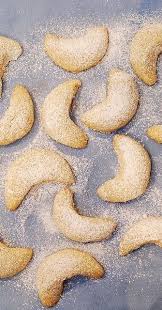The cookies are delicate, so it is best to layer them between wax paper when storing and arrange on a platter in a single layer when serving. Flatlay Flatlays Flatlayapp Www Flat Lay Com Yummy Cookies Christmas Baking Christmas Cookies
