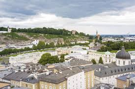 Im glauben, in deutschland etwa wieder problemlos einkaufen zu können, fuhren viele salzburger über die grenze. Harald Biebel Blick Auf Salzburg Osterreich Kunstdruck Leinwandbild