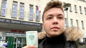 Интервью протасевича это, конечно, косплей интервью якира и красина полувековой давности. 3gexk46ln 1 Zm