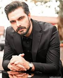 What is the difference between two actors?