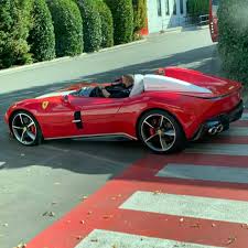 The ferrari monza sp1, together with the monza sp2, are the forerunners in a new concept, known as 'icona' (icon), that taps into a leitmotif of the most evocative cars in the company's history to create a new segment of special limited series cars for clients and collectors. Ferrari Monza Sp2 Recien Salidito De Ferrari Club Espana Facebook