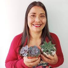 Aurea Valentin's Instagram, Twitter & Facebook