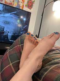 Painted my toenails. Still learning. It's something my mother dislikes  (she's a born again Christian)...so hopefully I don't get screamed at over  this. I'm not a minor. : r/femboy