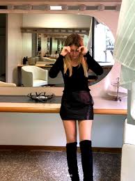 Jasmine carrisi ha pubblicato un messaggio criptico sul proprio profilo instagram, che sia una frecciata nei confronti dell'ex? Jasmine Carrisi Instagram Pose Da Vamp A 18 Anni E Minigonne Inguinali Critiche Alle Foto Piccanti Urbanpost