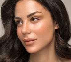 Angela Macri's Instagram, Twitter & Facebook