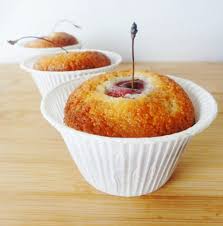 Financiers Aux Cerises Entieres Recette Gateaux Et Desserts Dessert Alimentation