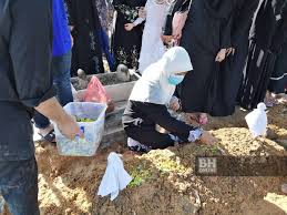 Melawat ke kubur allahyarham meor abdul aziz dan keluarganya. Jenazah Bekas Menteri Selamat Dikebumikan Nasional Berita Harian