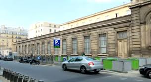 Le maire ps du 10e arrondissement de paris, rémi féraud, trouve à peine le temps de prononcer quelques mots : Drogues La Premiere Salle De Shoot Officielle De France Va Ouvrir Ses Portes A Paris