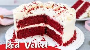 The cake contains such a small amount of cocoa, somewhere in the range of 2 to 3 tablespoons per 2½ cups flour, that it really does not taste like a chocolate cake. Red Velvet Cake Rezept Einfach Lecker Und Super Samtig Youtube
