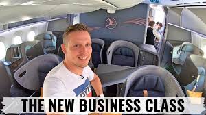 The interior features 30 fully flat business class seats and 270 economy class seats. Review Turkish Airlines New 787 Business Class Elegant Claustrophobic Youtube