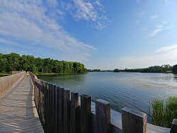 8.3 km loop around island lake. Hiking Island Lake Conservation Area The World As I See It