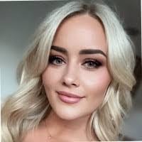 Lauren Peel's Instagram, Twitter & Facebook