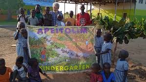 Due to the influx of refugees from south sudan into uganda, there is a strain on the region's health, education, and security resources. Uganda Ein Besonderes Geschenk Vom Papst Vatican News