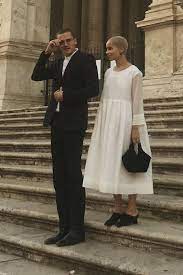 Although zoë kravitz privately tied the knot with karl glusman back in june, we hadn't seen any pictures of the big day, until now. Pin On All Things Style