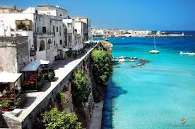 Otranto E Una Perla Del Salento E Considerata La Porta Dell Italia Ad Oriente Ad Un Passo Dalla Grecia Ma Sapevate Che In Questa Citta H Salento Luoghi Italia