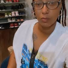 Who cooking for Charles this season 🍛