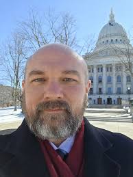 Even after 10 years, it's always a thrill and an honor to come to this  building and represent AAA-The Auto Club Group, its members, employees and  road users across the state. |